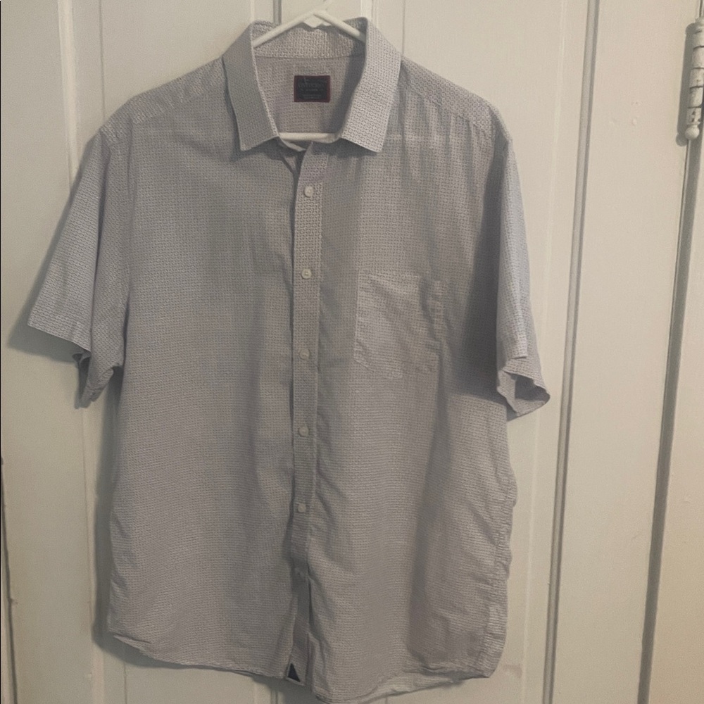 UNTUCKit Light Gray Casual Button Down Shirt